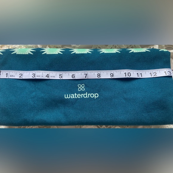 Waterdrop backpack. Drawstring adjustable straps. Water resistant. - Picture 4 of 6